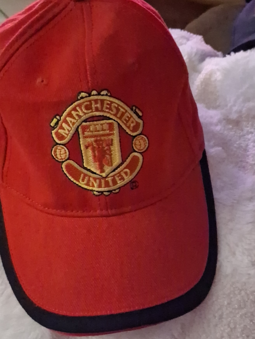 Red Manchester United Cap - Official Club Logo